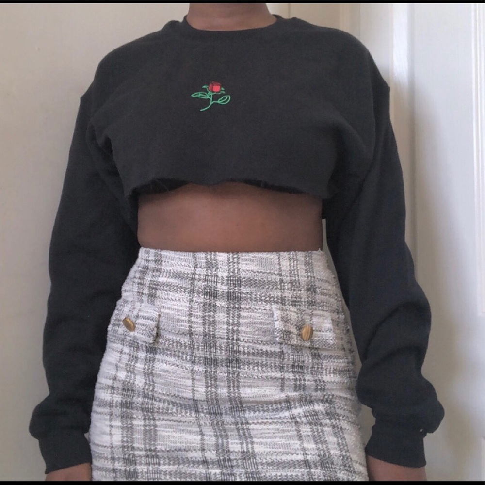 Black Rose Crop Top Sweater